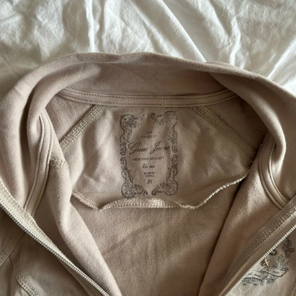 guess athleisure zip up jacket - Picture 3 of 5